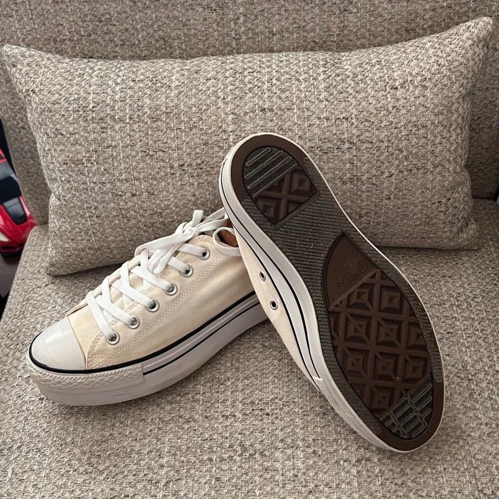 Classic Platform Canvas Sneakers in Cream - Picture 8 of 9